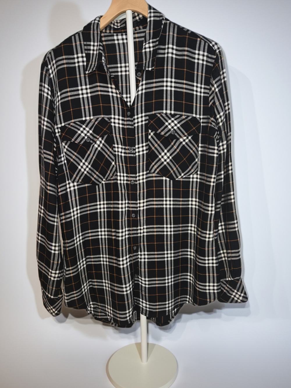 Sanctuary Black and White Plaid Button-Up Shirt With Tan Lines. Womens Size M
